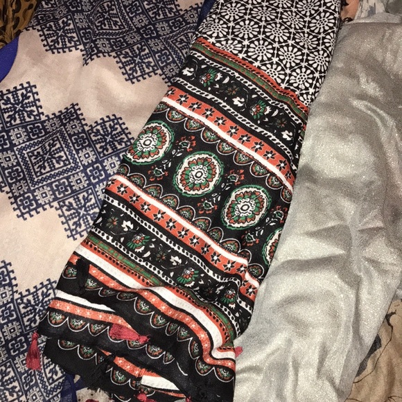 Scarves - Picture 7 of 7